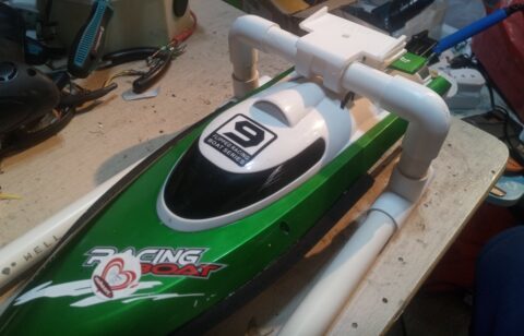 RC boat mount for rescue boat kit